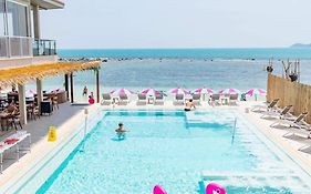 Love Beach Club Koh Samui